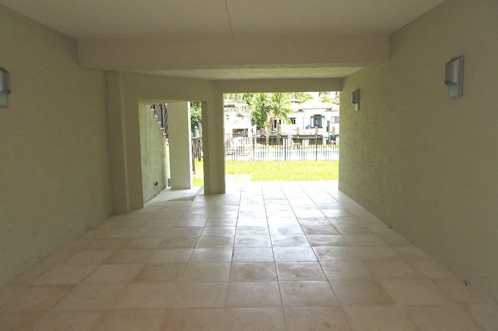 DOWNTOWN LAS OLAS property image