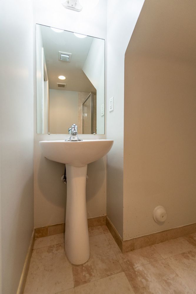 3/3/1 TOWNHOUSE property image