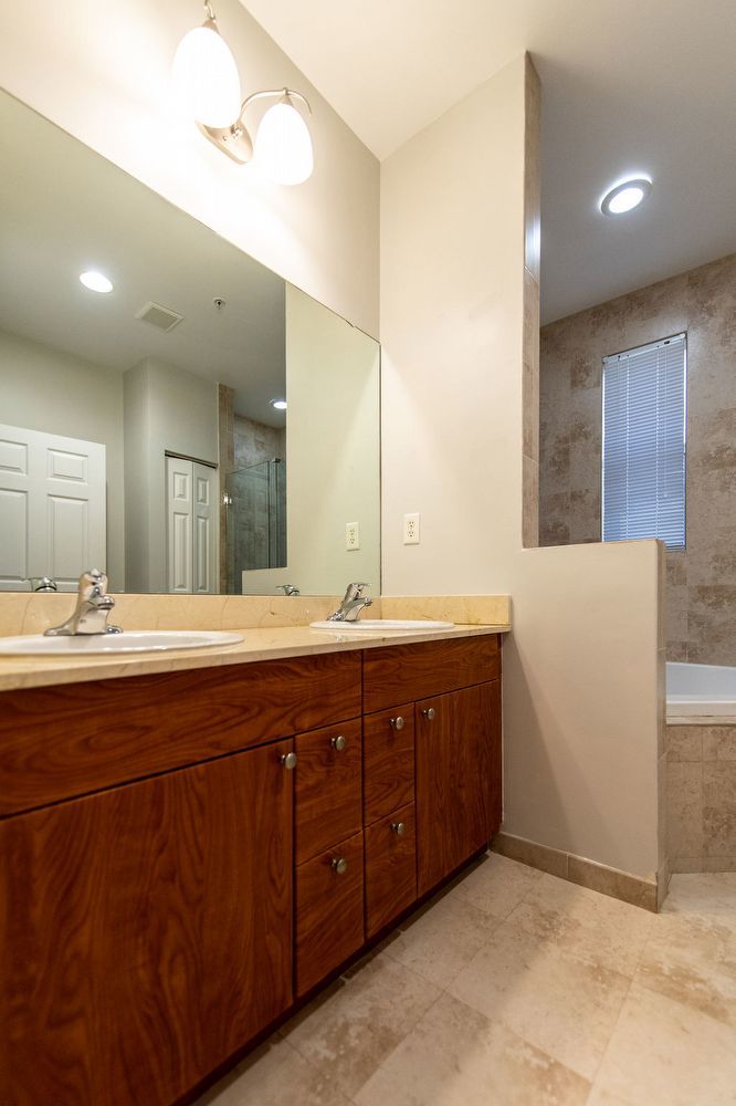 3/3/1 TOWNHOUSE property image