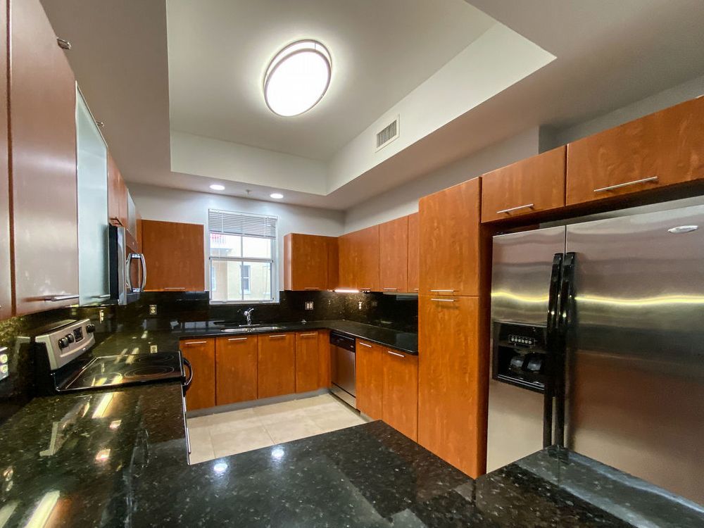 3/3/1 TOWNHOUSE property image