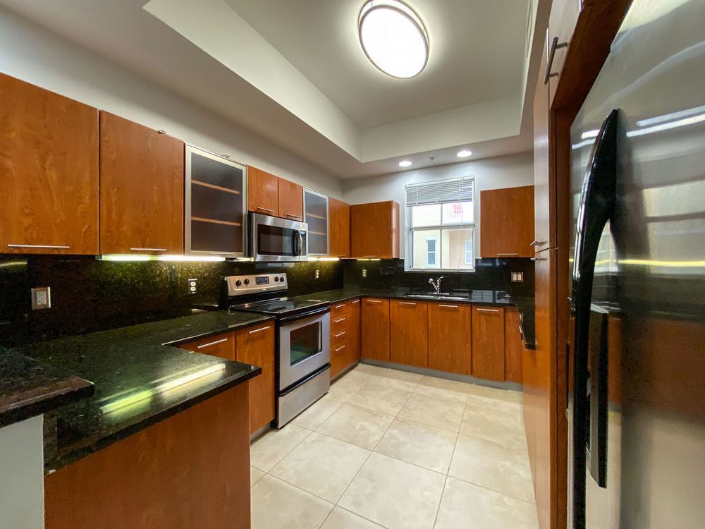 3/3/1 TOWNHOUSE property image