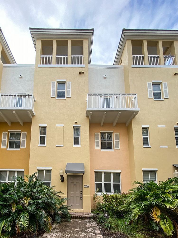 3/3/1 TOWNHOUSE property image