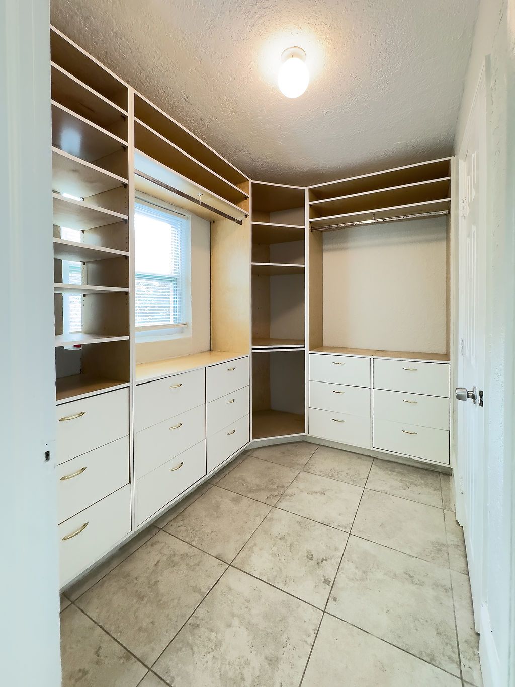 CUTE HOUSE, GREAT PRICE! property image