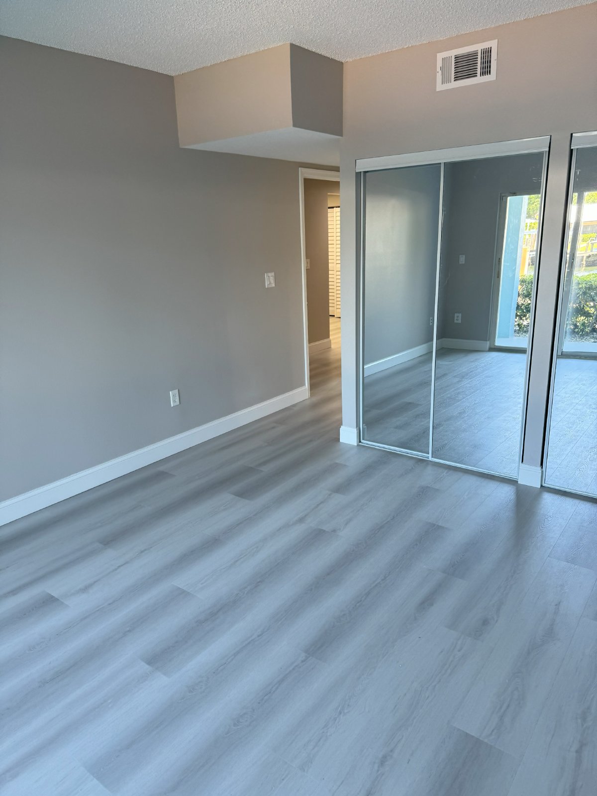 2/2 Spacious Waterfront apt completely remodeled. Shared Pool,laundry hookups,new appliances,large covered patio. property image