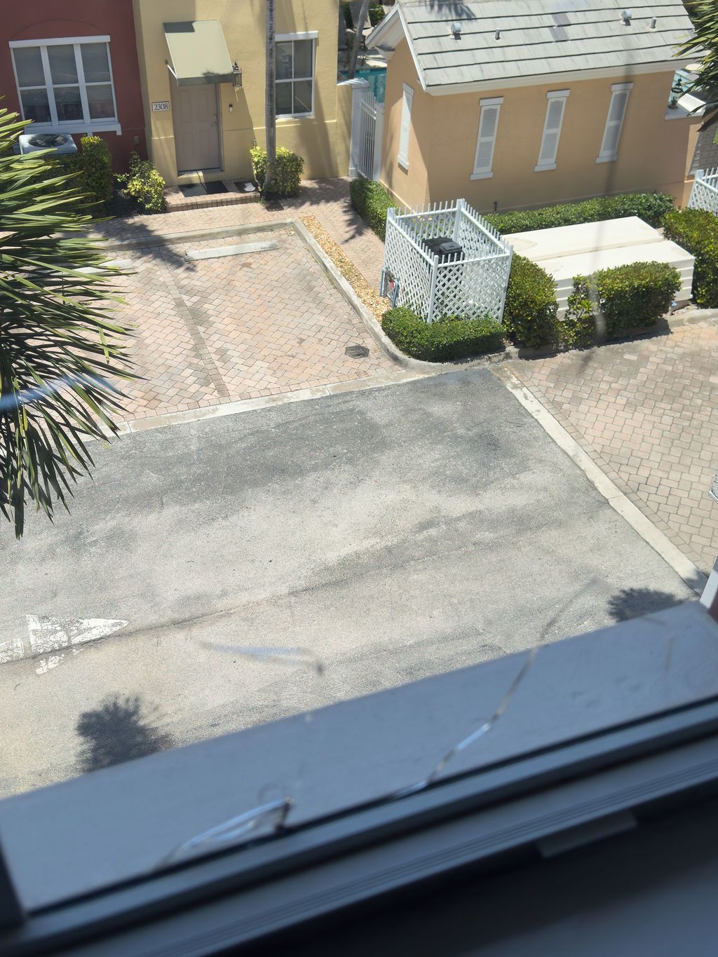 LIGHTHOUSE POINT-GATED COMMUNITY (BENNEMANN VINT-07-2313) property image