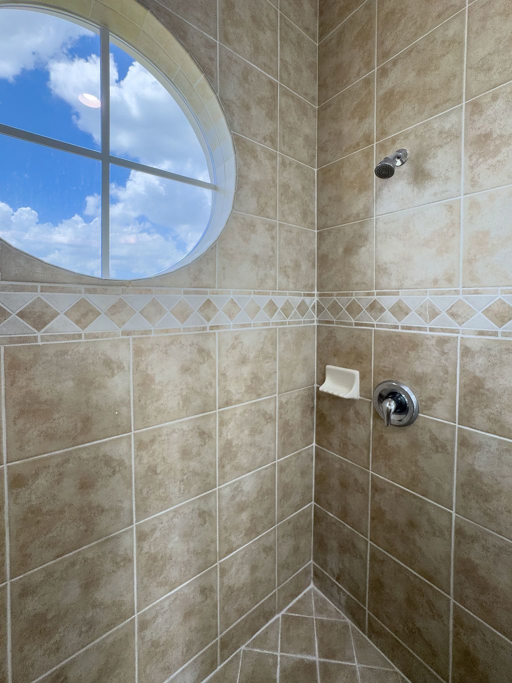 LIGHTHOUSE POINT-GATED COMMUNITY (BENNEMANN VINT-07-2313) property image