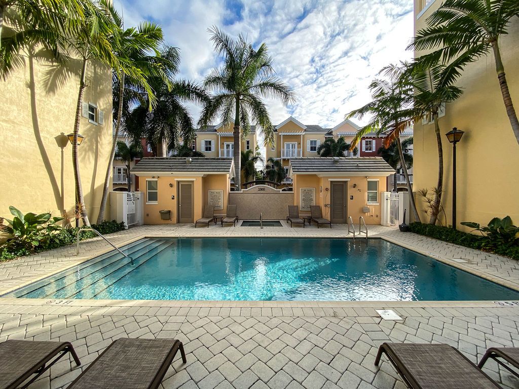 VINTAGE AT LIGHTHOUSE POINT property image