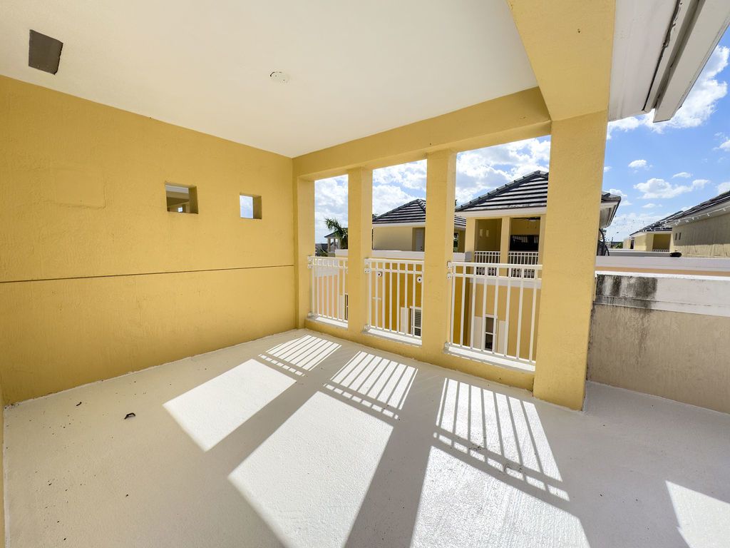 VINTAGE AT LIGHTHOUSE POINT property image