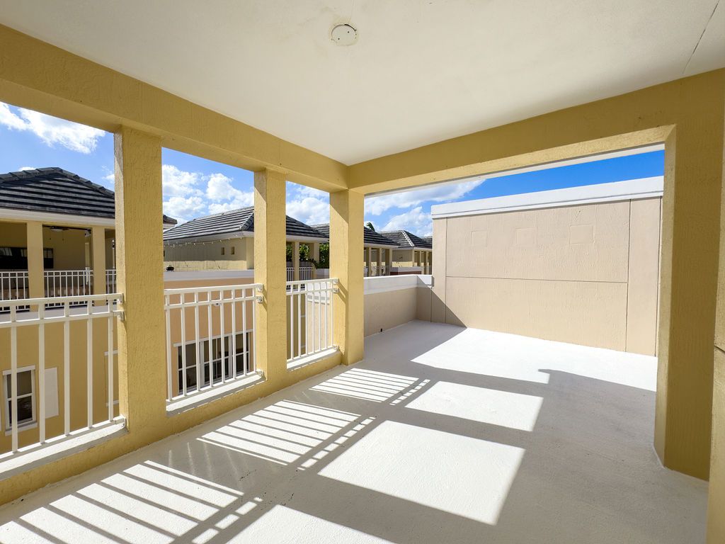 VINTAGE AT LIGHTHOUSE POINT property image
