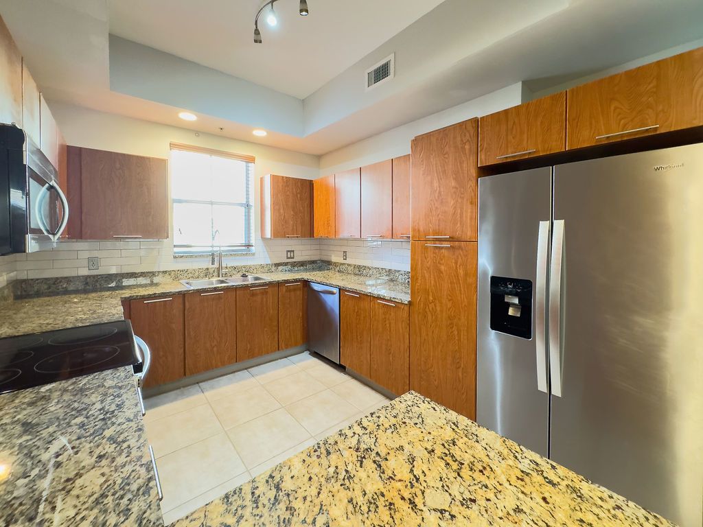 VINTAGE AT LIGHTHOUSE POINT property image