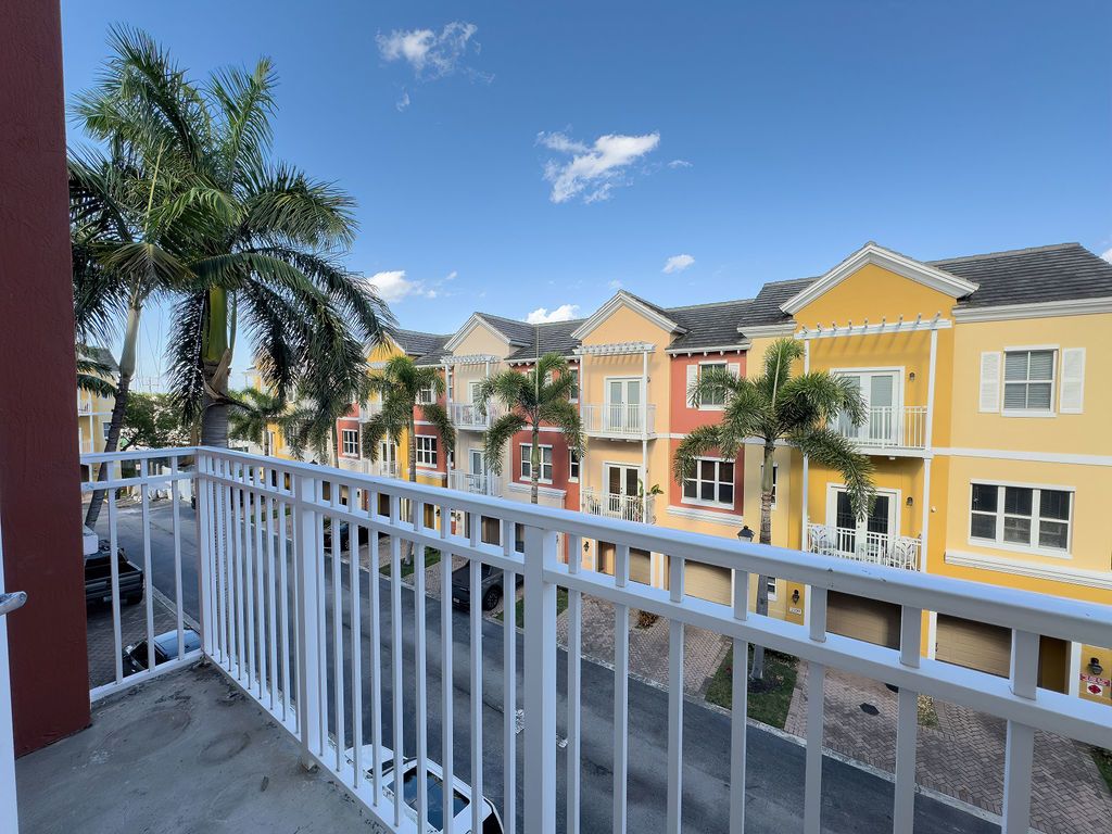 VINTAGE AT LIGHTHOUSE POINT property image