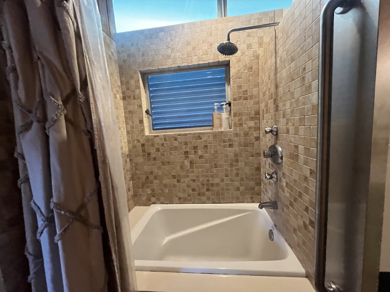 PRIVATE STUDIO POOL ALL UTILITIES INCLUDED property image